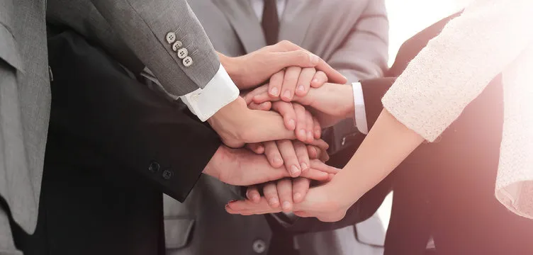 红旗彩票应用背景